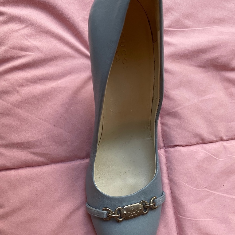 Light blue Genuine Leather Genuine Gucci heels like new hardly worn! - Picture 3 of 11